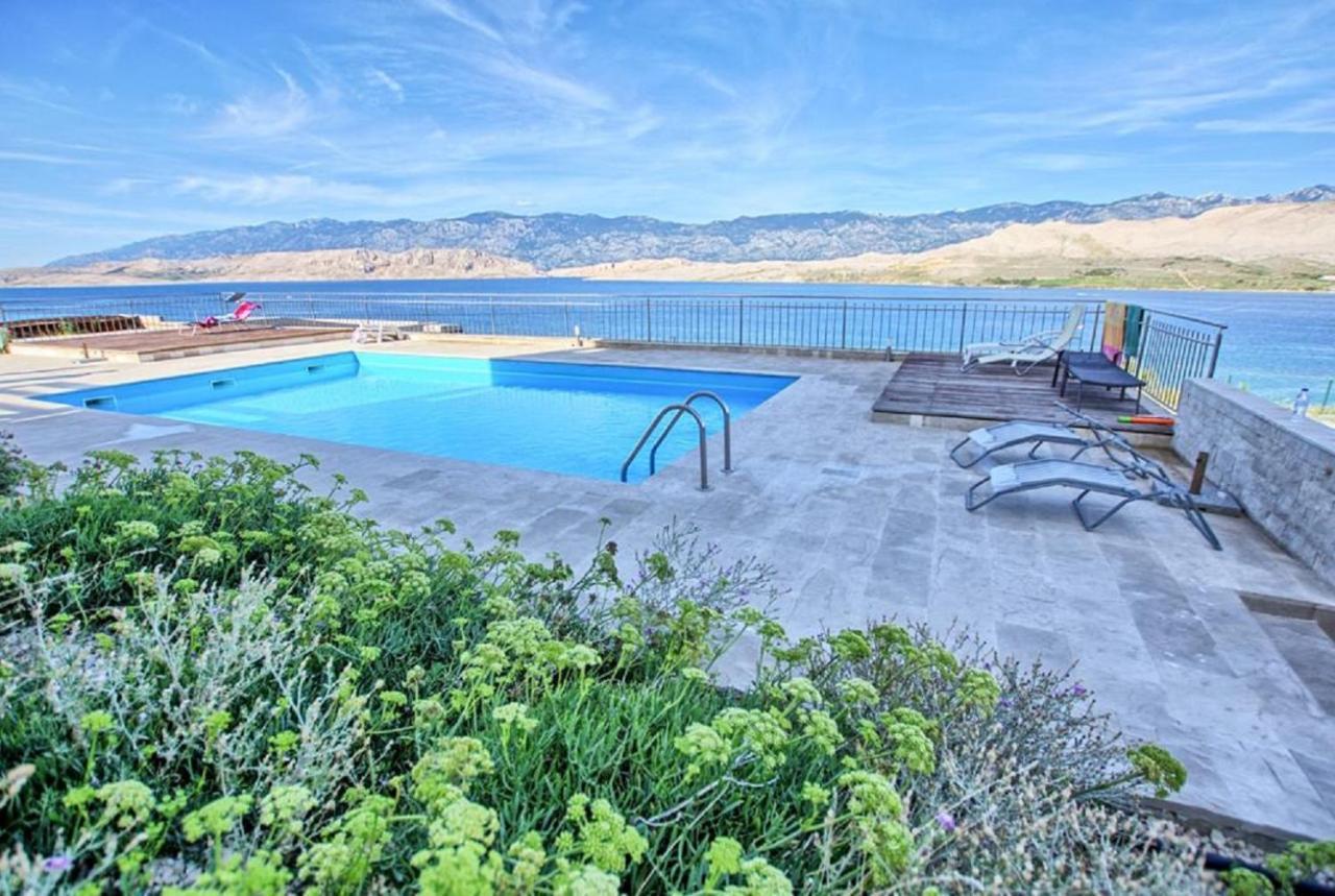 Sea View & Pool Studio Pag Town Bagian luar foto